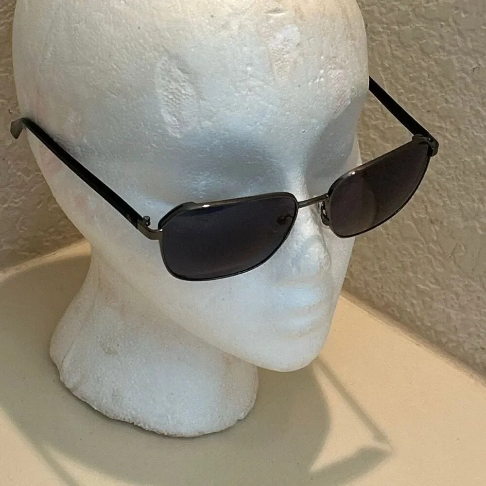 Guess GU00117 Thin Gunmetal Frame Rectangle Sunglasses Smoke Lens NEW
